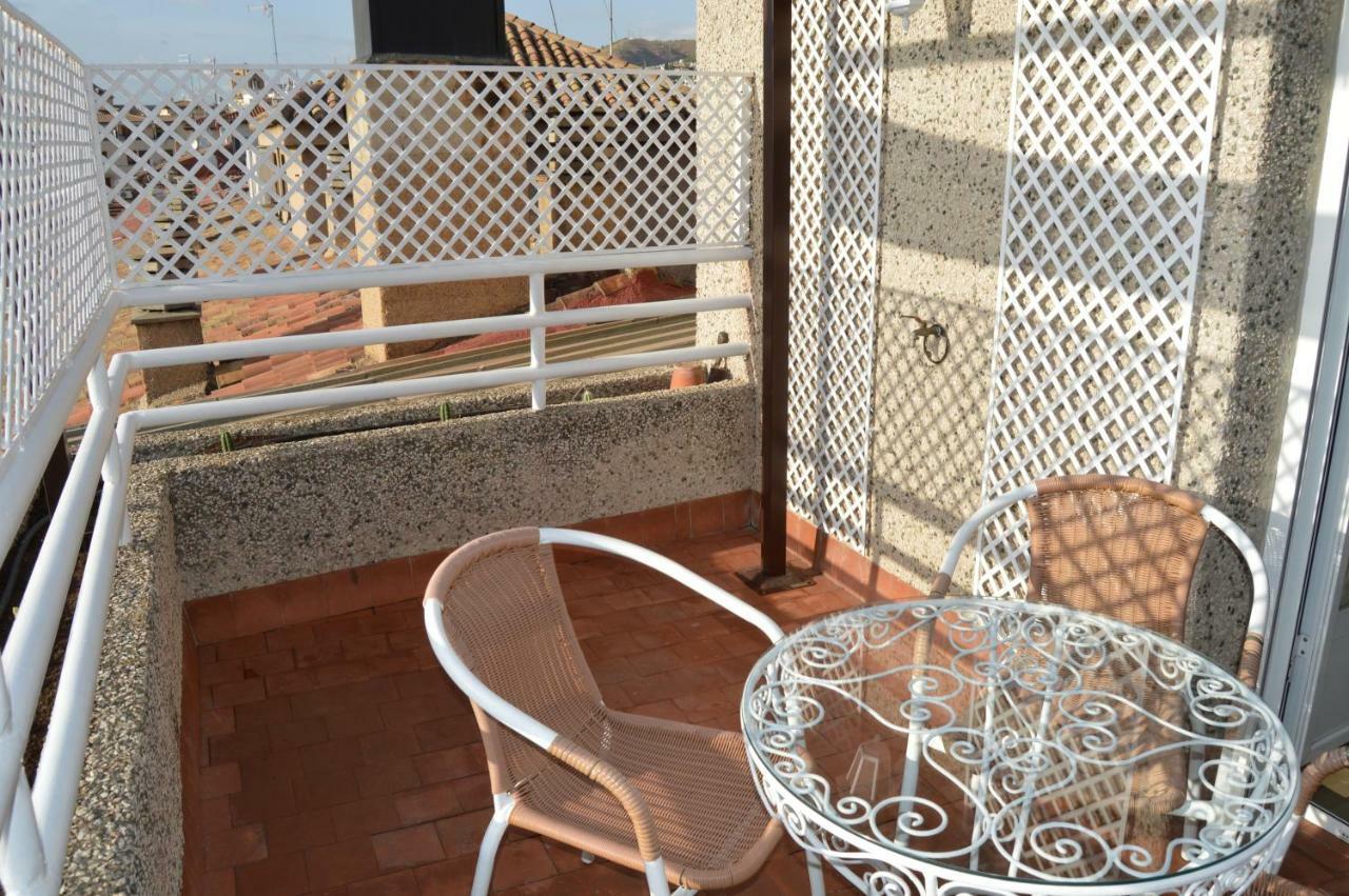 Apartamento Aben Humeya Granada Bagian luar foto